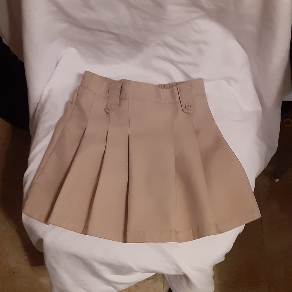 Izod Khaki Skirt/Skort Size 5 Regular